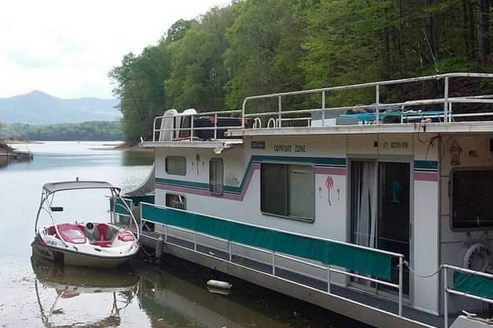 marinaBoat