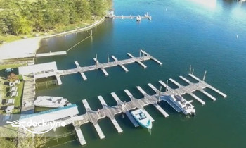Crazy Horse Marina Rental @ Bridgewater Marina boat rental operation on Moneta, VA 1