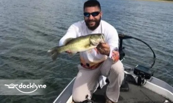 Lake Travis Fishing Guide boat rental operation on Lago Vista, TX 1