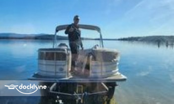 Akwa Marina Yacht Club boat rental operation on Laconia, NH 4