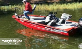 Lilly's Bridge Marina boat rental operation on Mt Gilead, NC 1