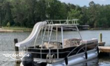 Lilly's Bridge Marina boat rental operation on Mt Gilead, NC 2