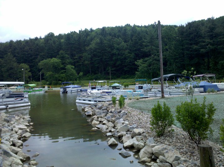 Tappan Lake Boat Rentals from Marinas - starting at $65