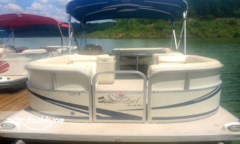 Webb Creek Marina boat rental operation on Lakeshore, CA 3