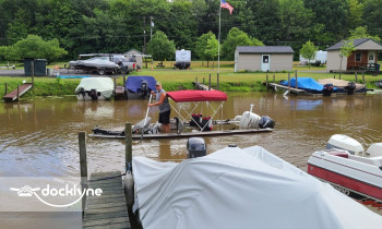 Charley's Boat Livery boat rental operation on West Monroe, NY 1
