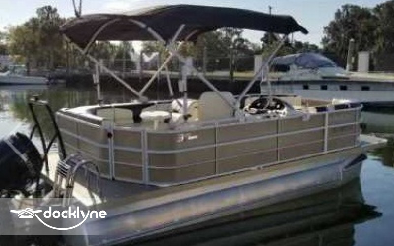 Seabreeze Boat Rentals boat rental operation on Port Richey, FL