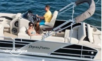 Destin Queen boat rental operation on Destin, FL 3