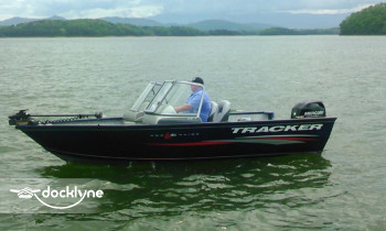 Lighthouse Pointe Marina boat rental operation on Dandridge, TN 3