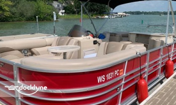 Lac La Belle Boat Rentals boat rental operation on Oconomowoc, WI 1