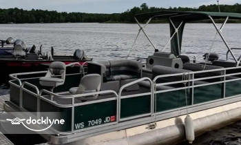 Johnson's Resort boat rental operation on , WI 3