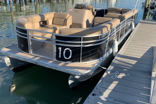 marinaBoat