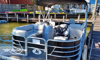 White Lake Marina & Watersports boat rental operation on Elizabethtown, NC 3