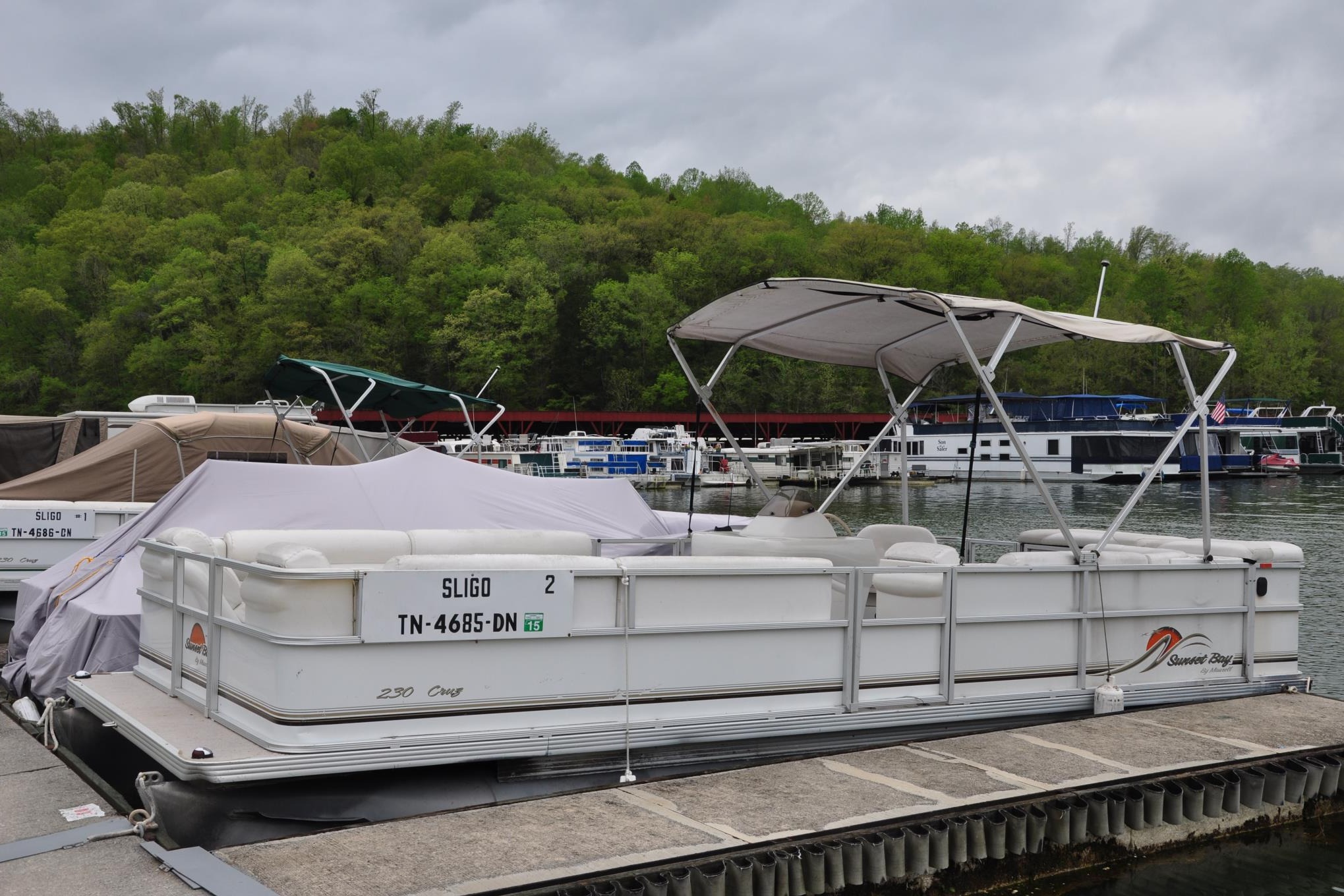 Top Center Hill Lake Boat Rentals from Marinas start at $85