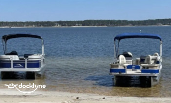 Lazy Days Pontoon boat rental operation on Henry, IL 4