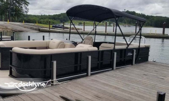Stars and Stripes Pontoon Rental (Boat and RV Storage) boat rental operation on Broomfield, CO 1