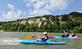 Pura Vida Paddle Lake Rentals boat rental operation on Waco, TX 1
