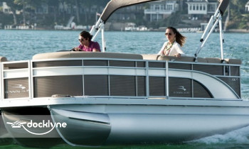 Buzz Boat boat rental operation on Sanford, FL 1