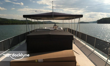 Norris Lake House Boat Rentals boat rental operation on LaFollette, TN 1