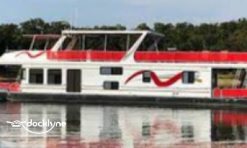 Five Star Houseboat Rentals boat rental operation on Kimberling City, MO 3