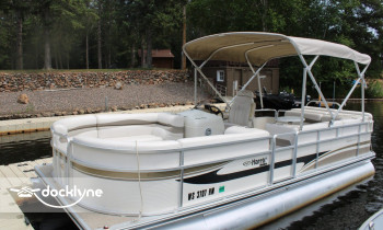 Dun Rovin Resort boat rental operation on , WI 3