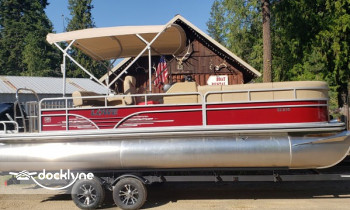Crown Jewel Water Sports boat rental operation on Coolin, ID 4