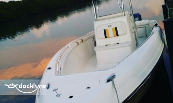 Keys Life Boat Rentals boat rental operation on Islamorada, FL 1
