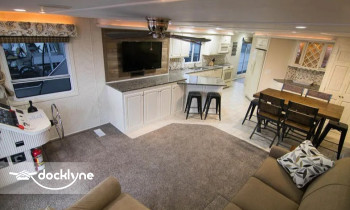 Five Star Houseboat Vacations boat rental operation on Kimberling City, MO 5
