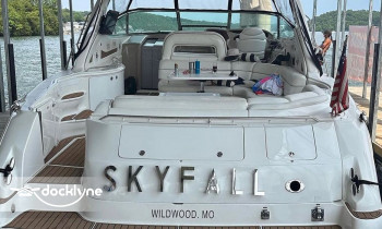 Skyfall Yacht boat rental operation on Lake Ozark, MO 2