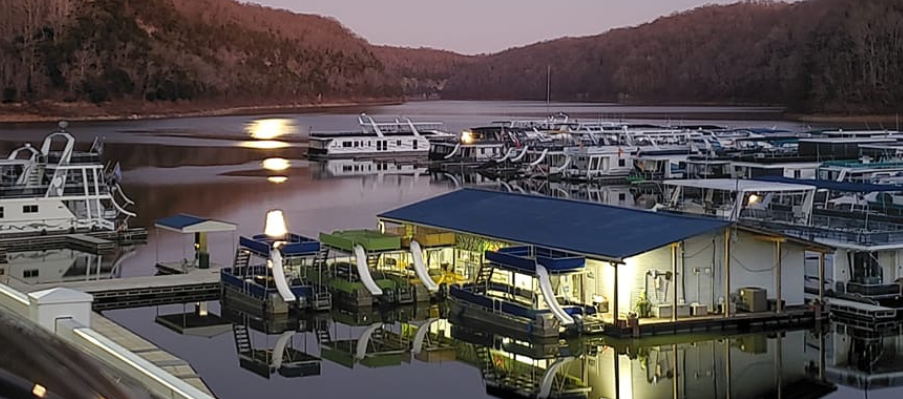 Top Center Hill Lake Boat Rentals from Marinas start at $85